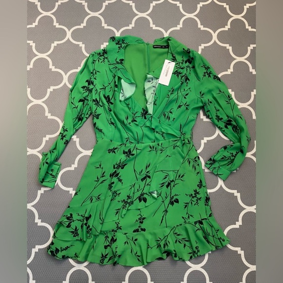 “DONATED” Karen Millen, Green Floral Long Sleeve Mini Faux Wrap Dress, UK 12/US8 - Picture 2 of 3